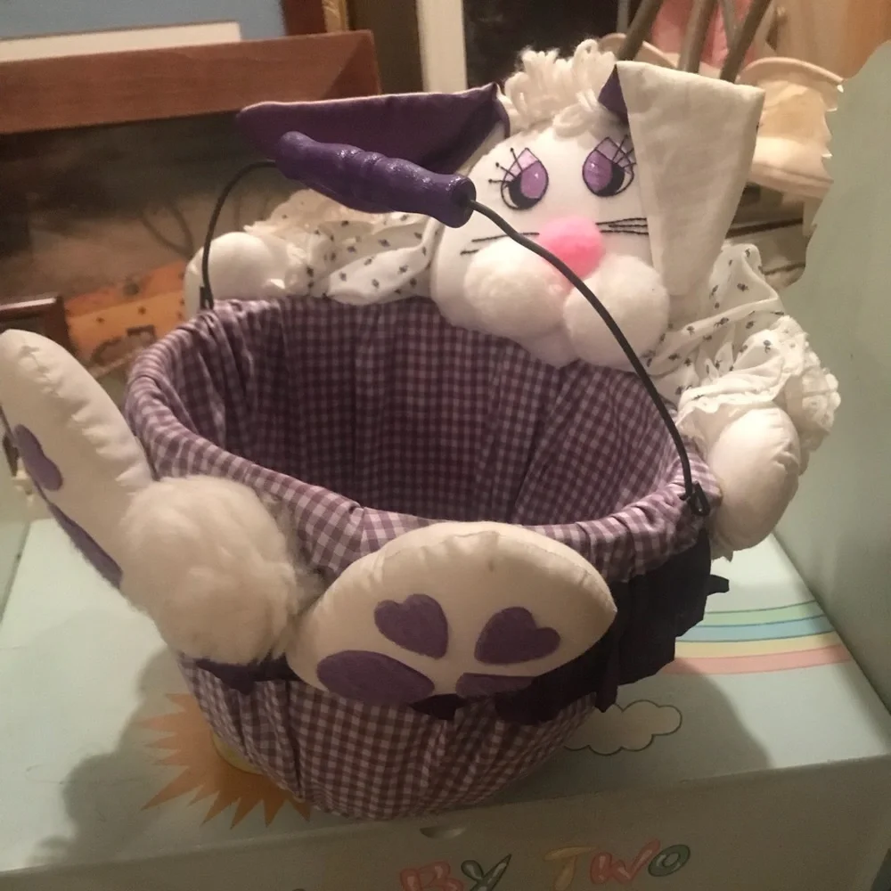 Rare Vintage 1970’s Easter Bunny Rabbit Basket